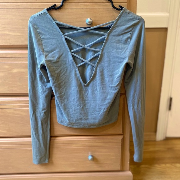 Forever 21 Tops - 🪜✨F21 Olive ladder top small